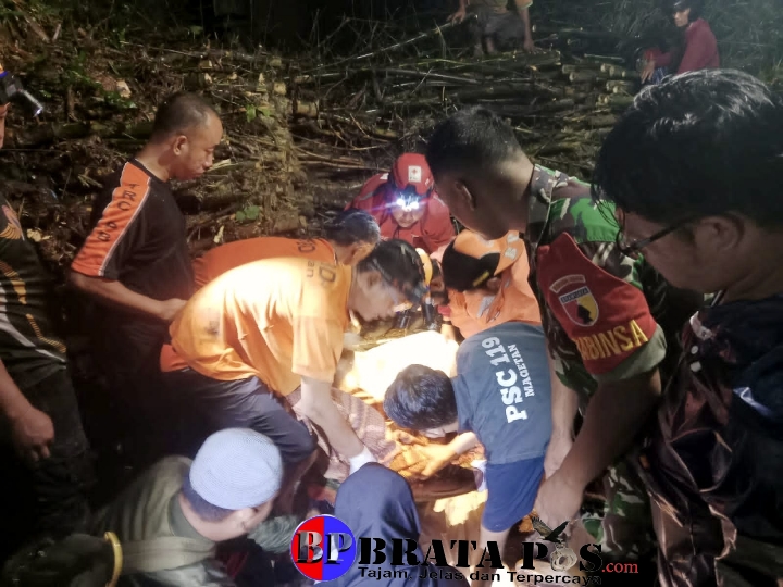 SPKT Polres Magetan Bersama Tim Gabungan, Tanggap Tangani Kejadian Orang Meninggal Tertimpa Rumpun&nbsp;Bambu