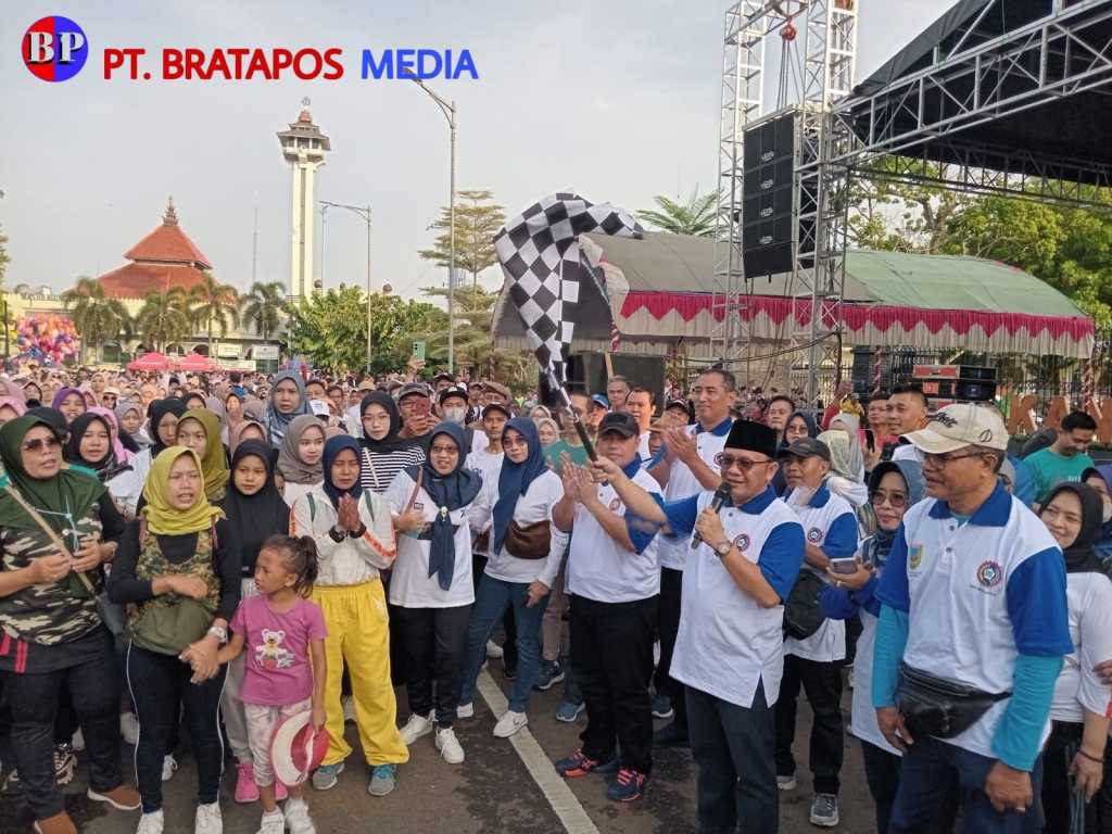 PJ Bupati Kudus bersama Forkopimda Ikuti Jalan Sehat Peringati Hari Buruh Internasional